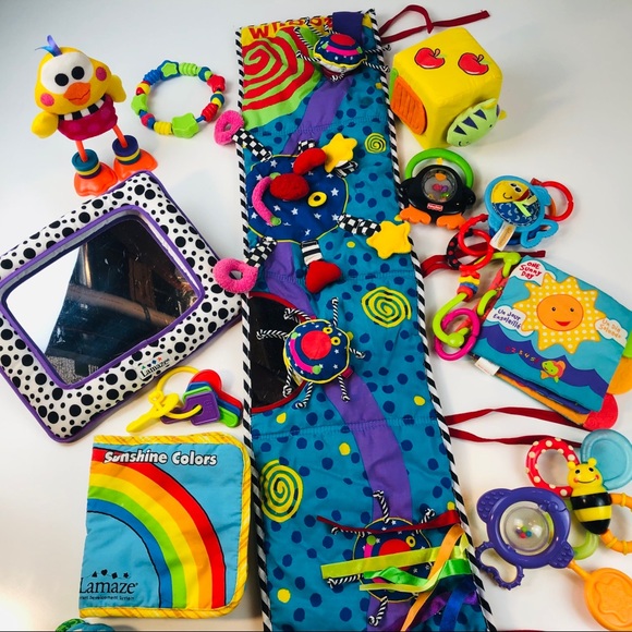 Whoozit Crib Activity Center & Infant Toys - Picture 2 of 8